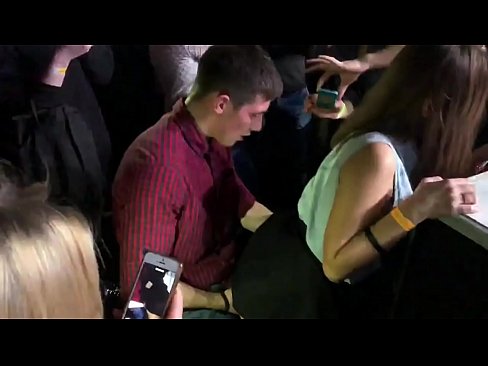 ❤️ Seks nyata di klub malam Rusia. Gadis Rusia berusia 18 tahun di anus dan vagina bercinta di klub malam ️❌ Video porno pada kami id.hochu-sex-tomsk.ru